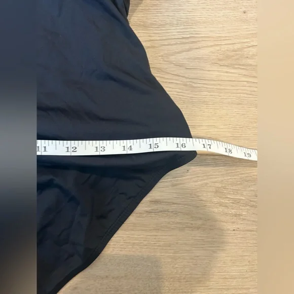 Lauren Ralph Lauren Women’s Underwire Ruffled One Piece Swimsuit Size 10 Black - Picture 9 of 10